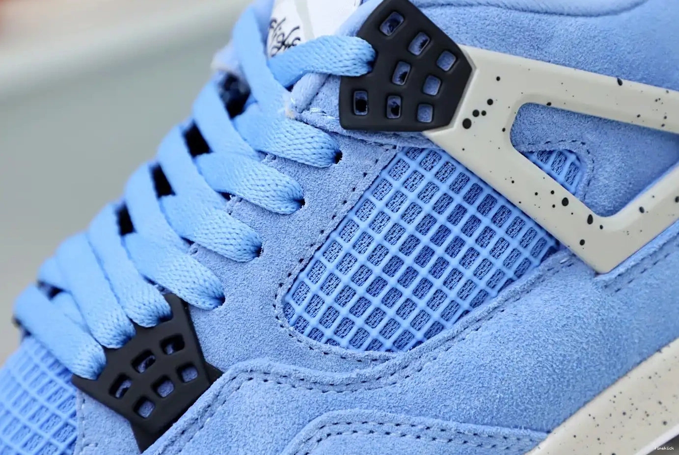 UNIVERSITY 4 AIR BLUE JORDAN 0514